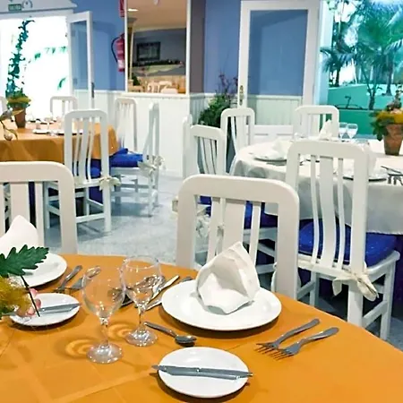 アパートホテル Bahia Playa 3*